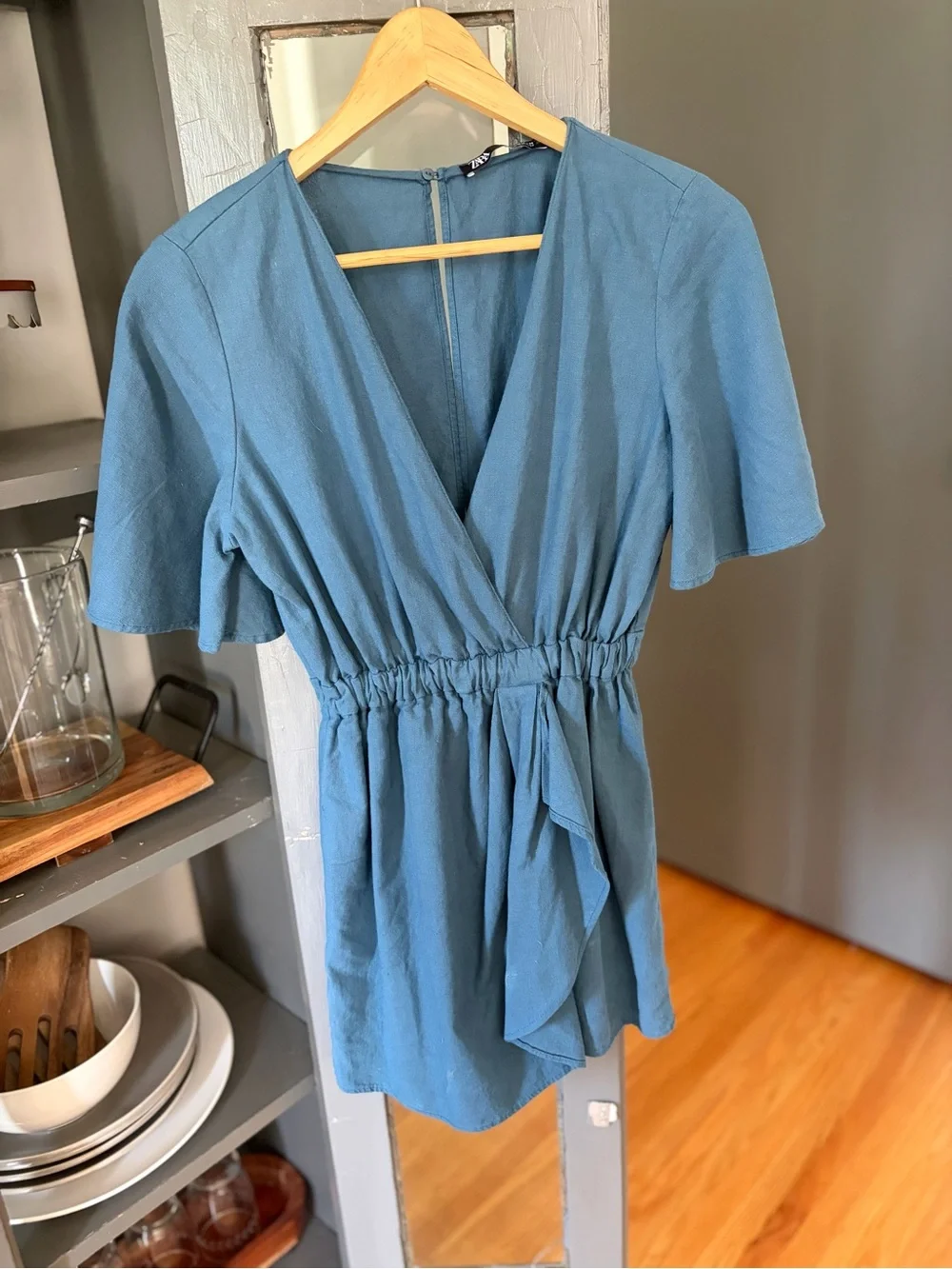 Zara chic neck